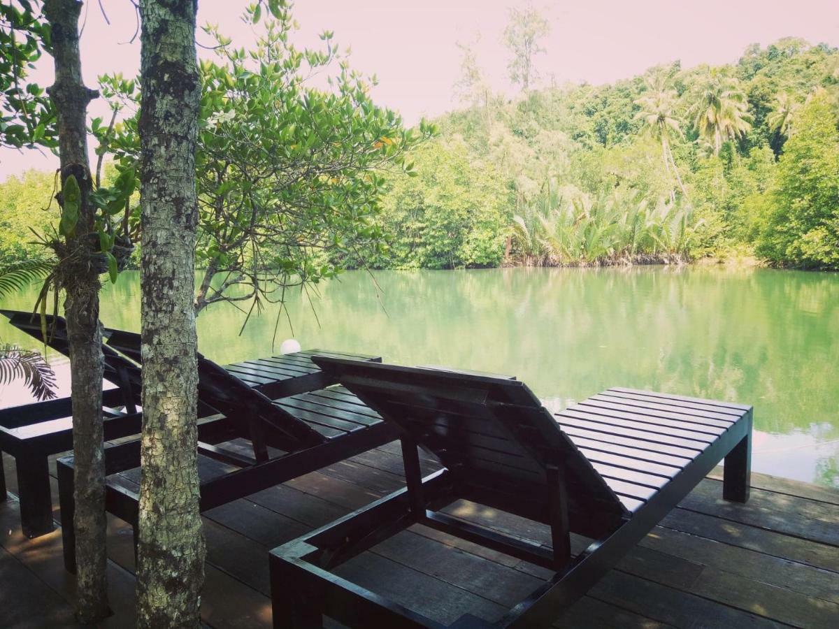 Ta Yai Homestay Ko Kut Екстер'єр фото