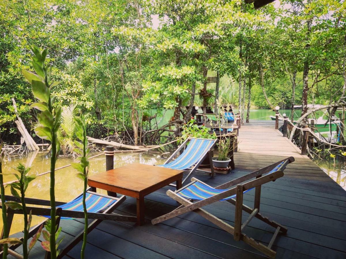 Ta Yai Homestay Ko Kut Екстер'єр фото
