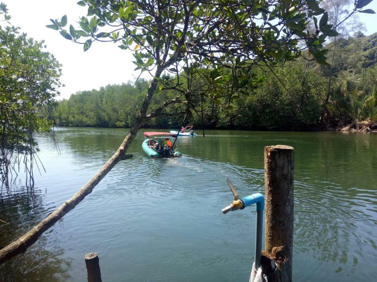 Ta Yai Homestay Ko Kut Екстер'єр фото