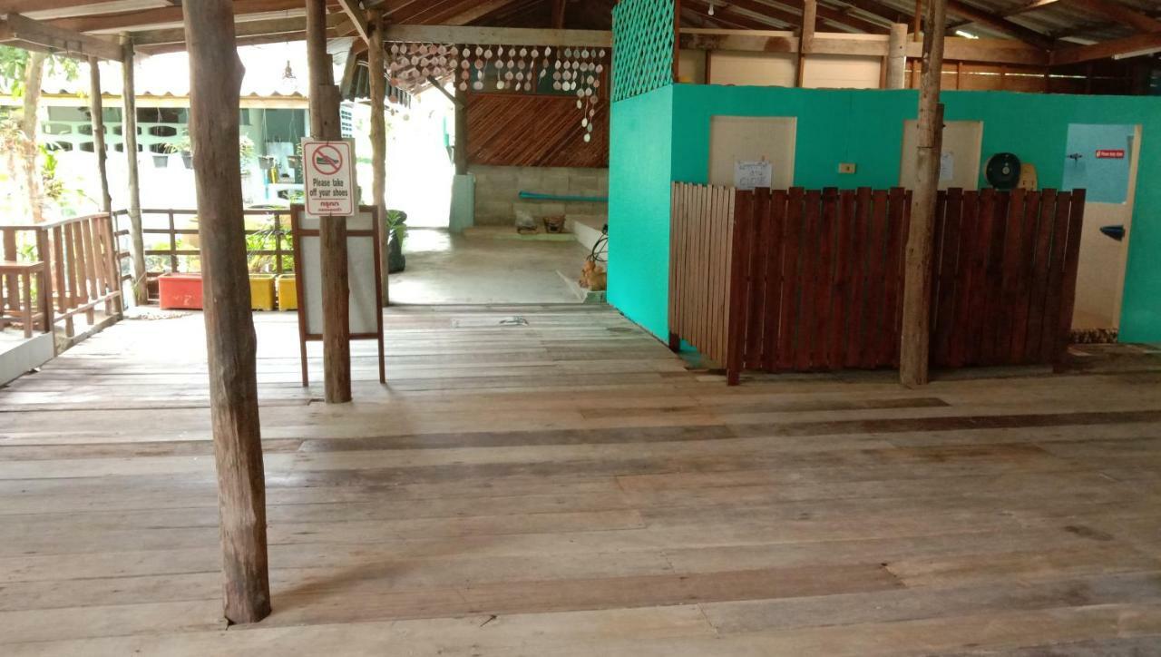 Ta Yai Homestay Ko Kut Екстер'єр фото